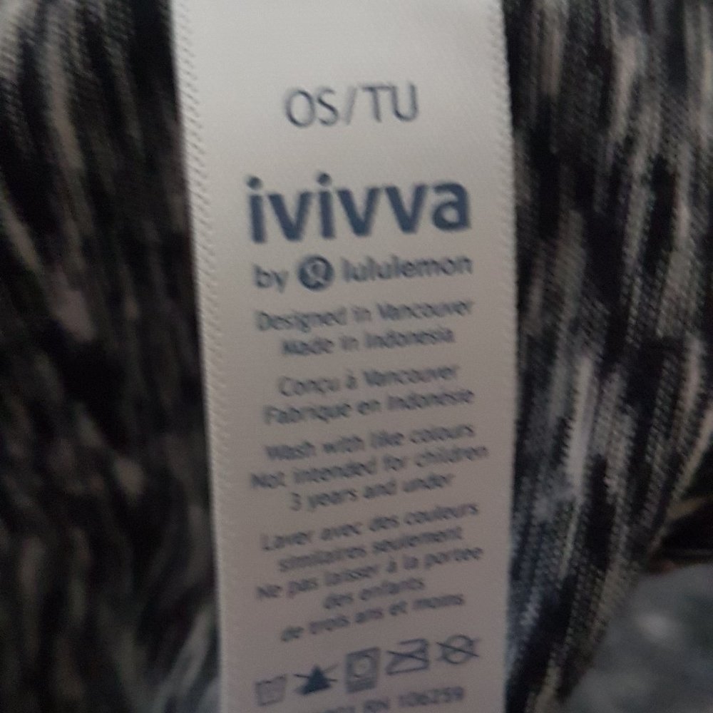 Ivivva Scarf - Picture 4 of 4